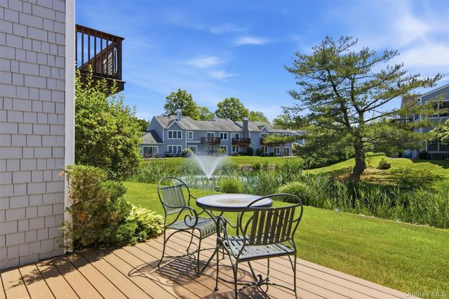 43 Lakebridge Drive S, Kings Park, NY 11754