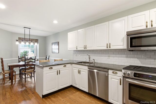 43 Lakebridge Drive S, Kings Park, NY 11754