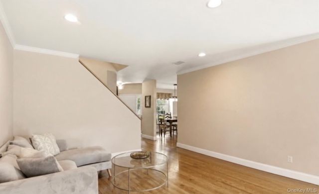 43 Lakebridge Drive S, Kings Park, NY 11754
