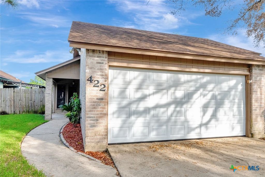 422 Waterford Drive, Victoria, TX 77901