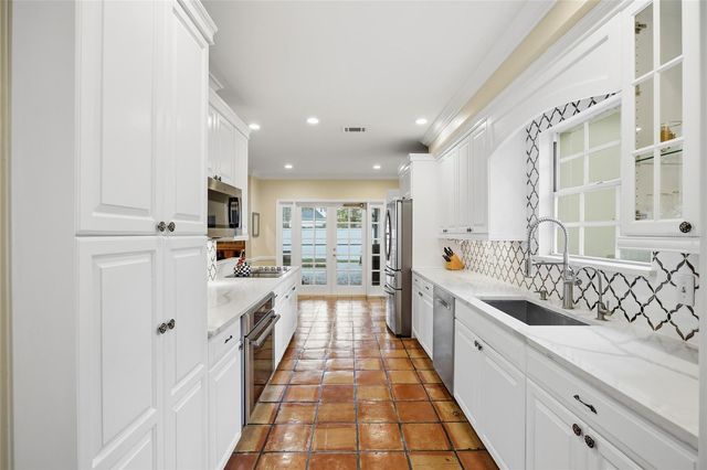 2603 COZUMEL DRIVE, Tampa, FL 33618