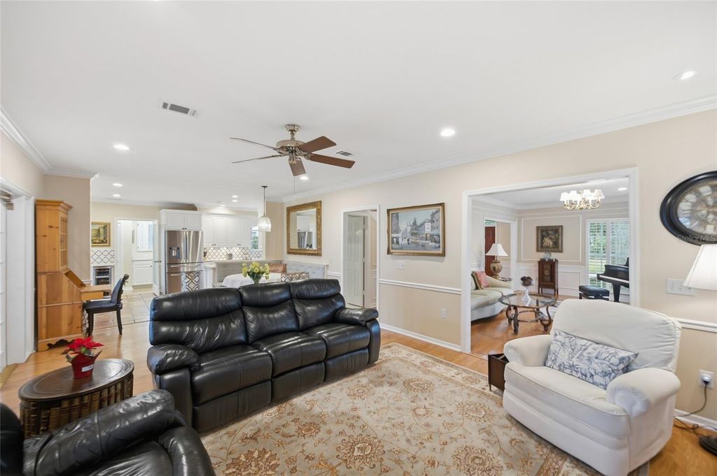 Image 11 of property listing at 2603 COZUMEL DRIVE, Tampa, FL 33618