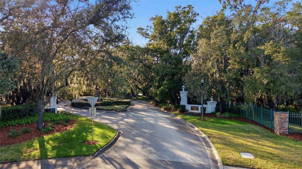 Image 46 of property listing at 2603 COZUMEL DRIVE, Tampa, FL 33618