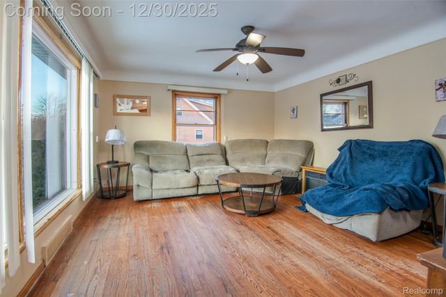 21858 Pleasant Avenue, Eastpointe, MI 48021