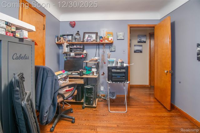 21858 Pleasant Avenue, Eastpointe, MI 48021