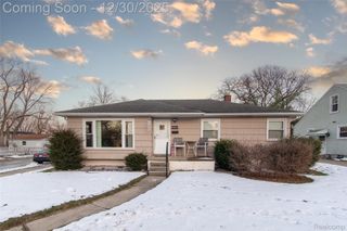 21858 Pleasant Avenue, Eastpointe, MI 48021