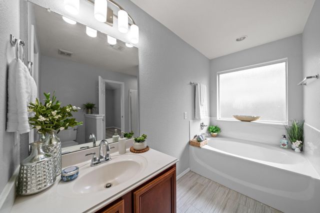 694 St Croix Street, Alvin, TX 77511