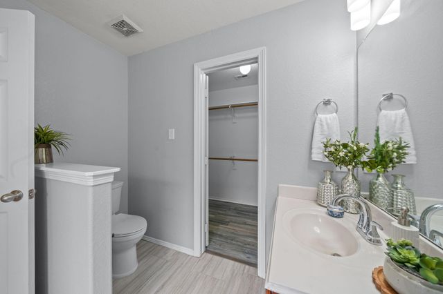 694 St Croix Street, Alvin, TX 77511