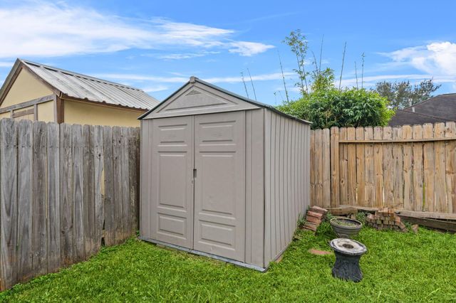 694 St Croix Street, Alvin, TX 77511