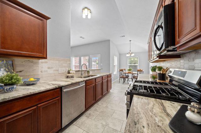 694 St Croix Street, Alvin, TX 77511