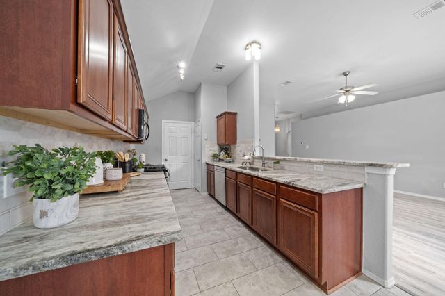 694 St Croix Street, Alvin, TX 77511