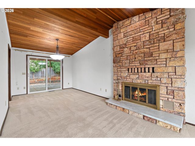 11865 Nw MARYLEE Ct, Portland, OR 97229