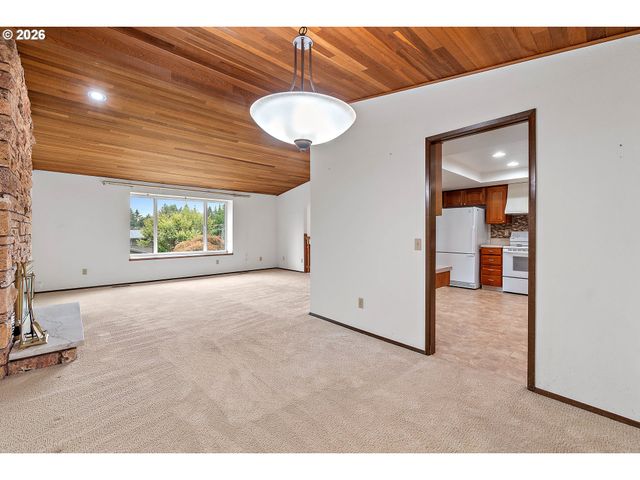 11865 Nw MARYLEE Ct, Portland, OR 97229