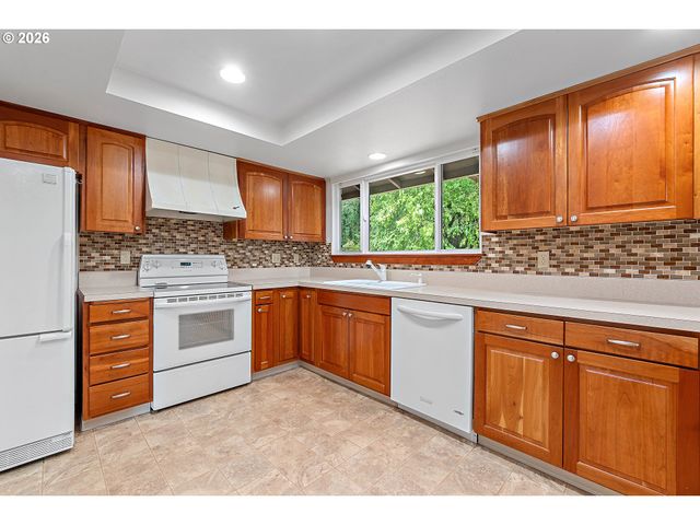 11865 Nw MARYLEE Ct, Portland, OR 97229