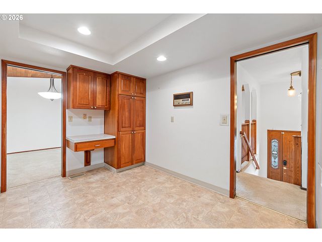 11865 Nw MARYLEE Ct, Portland, OR 97229
