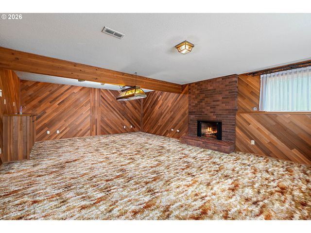 11865 Nw MARYLEE Ct, Portland, OR 97229