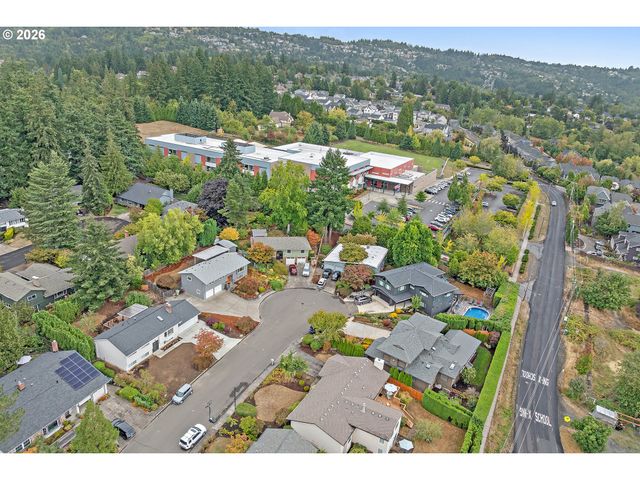 11865 Nw MARYLEE Ct, Portland, OR 97229