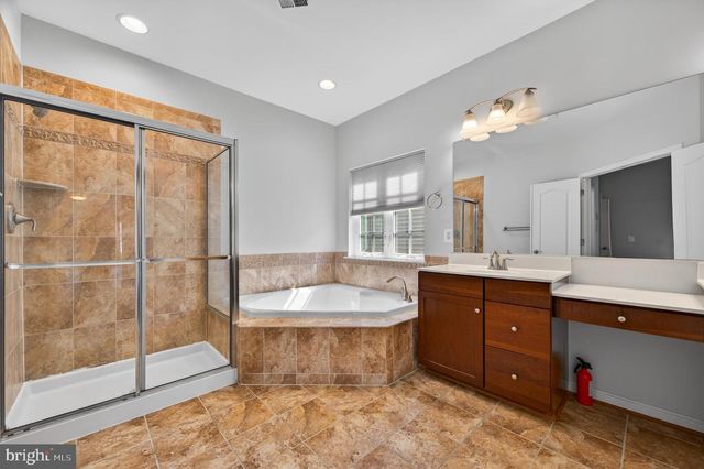 10582 POAGUES BATTERY DR, Bristow, VA 20136