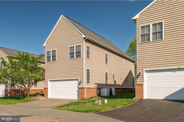 10582 POAGUES BATTERY DR, Bristow, VA 20136