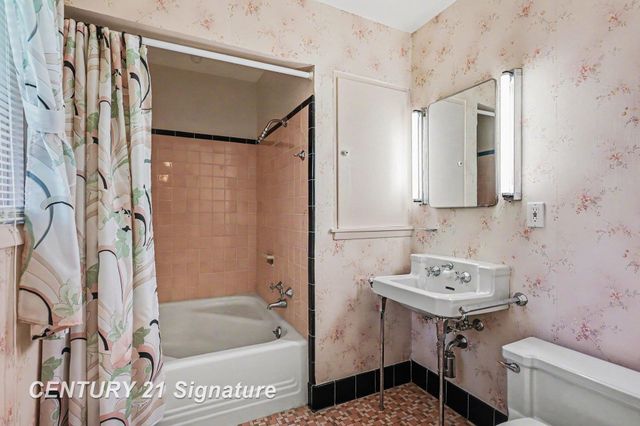 57 E Hannum Boulevard, Saginaw, MI 48602