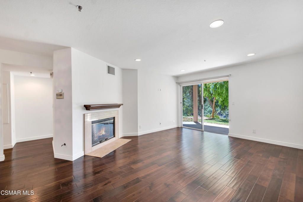 5744 Oak Bend Lane 108, Oak Park, CA 91377 — exterior