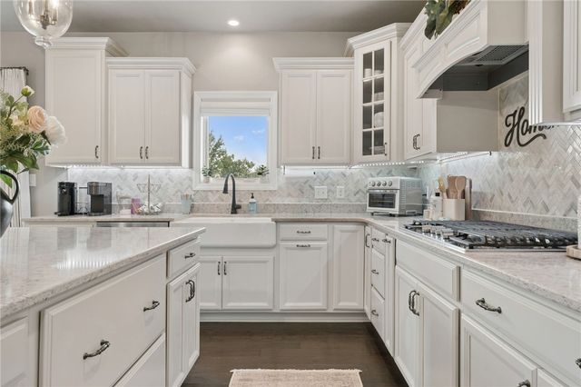 7727 Natalie Ln, North Huntingdon, PA 15642