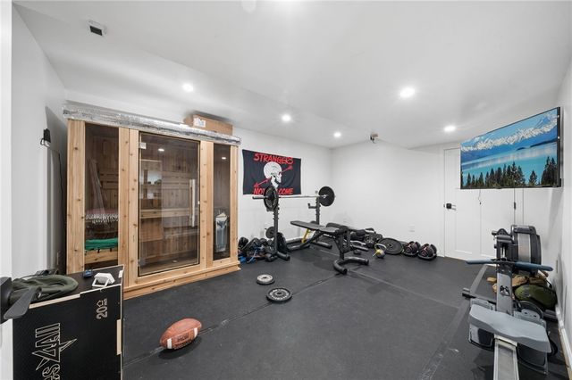 7727 Natalie Ln, North Huntingdon, PA 15642