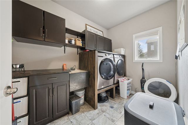 7727 Natalie Ln, North Huntingdon, PA 15642