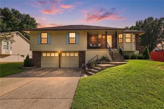 17205 E 51st Terrace Court S, Independence, MO 64055