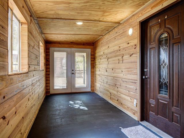 176 Lacy DR, Elgin, TX 78621