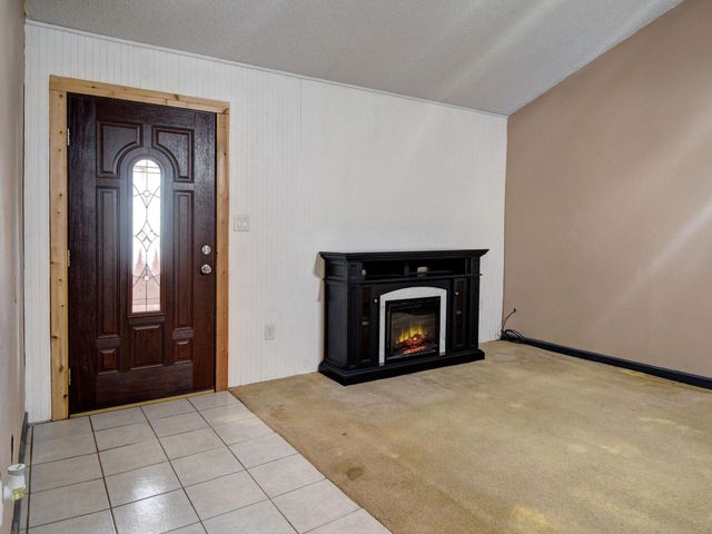 176 Lacy DR, Elgin, TX 78621