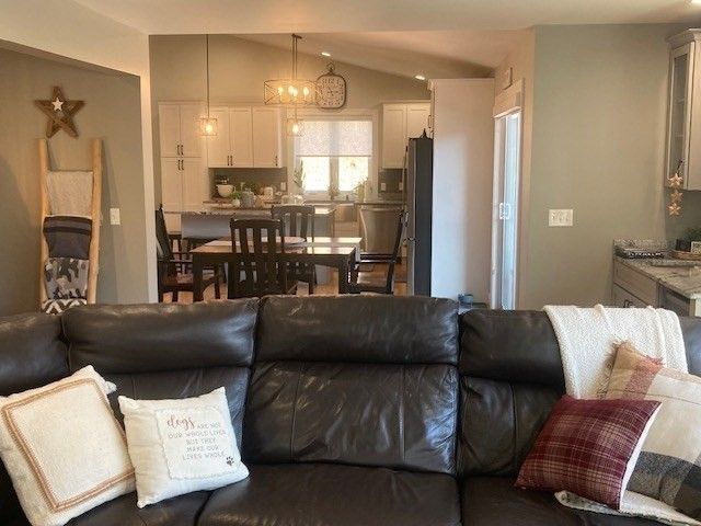 75 Kendall Street, Granby, MA 01033