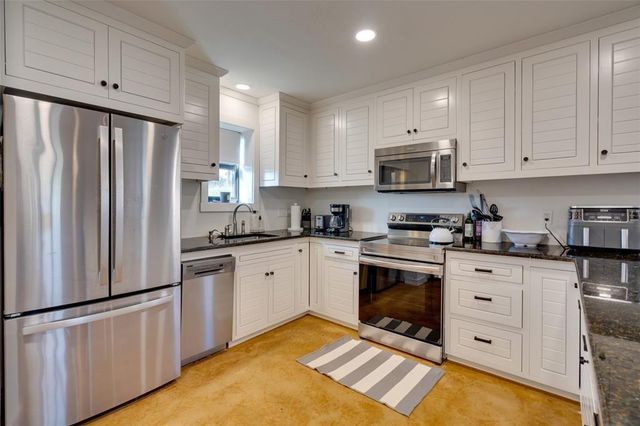 951 Myers Creek RD, Dripping Springs, TX 78620