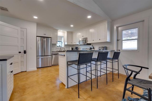 951 Myers Creek RD, Dripping Springs, TX 78620