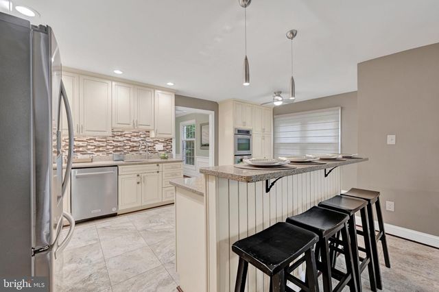 14210 GREENCROFT LN, Cockeysville, MD 21030
