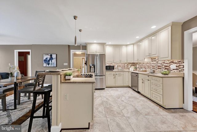 14210 GREENCROFT LN, Cockeysville, MD 21030