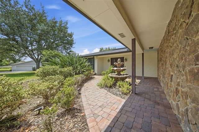 1135 WISPER RUN COURT, Lutz, FL 33558