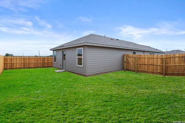 13039 Lake Fryer, St Hedwig, TX 78152