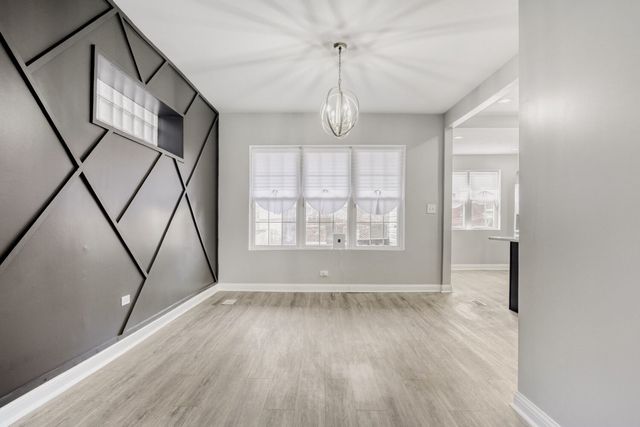 7938 S Loomis Boulevard, Chicago, IL 60620