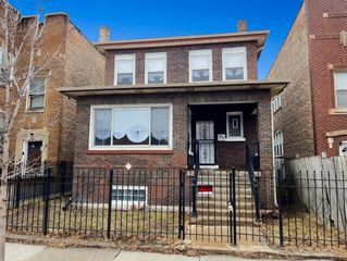 7938 S Loomis Boulevard, Chicago, IL 60620