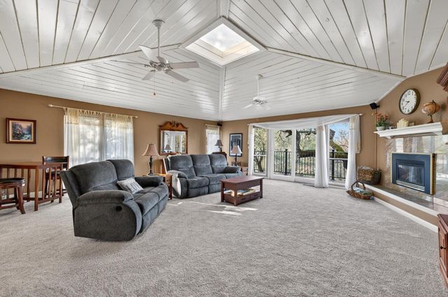 3937 Rustic Rd, Cameron Park, CA 95682