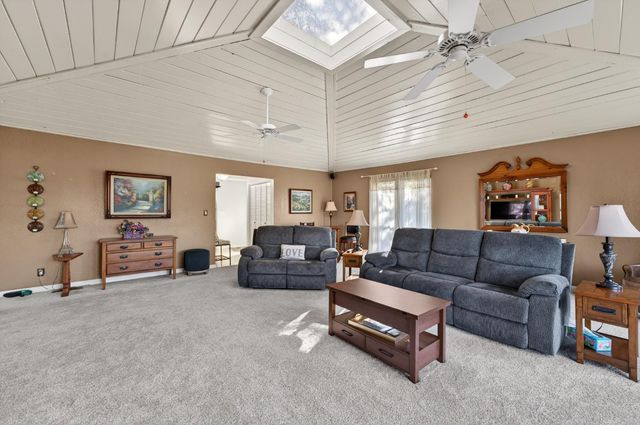 3937 Rustic Rd, Cameron Park, CA 95682