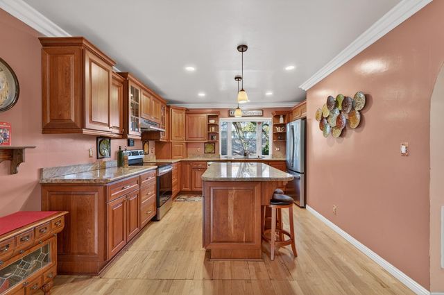 3937 Rustic Rd, Cameron Park, CA 95682