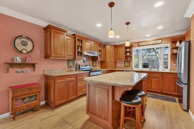3937 Rustic Rd, Cameron Park, CA 95682