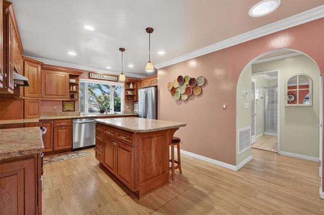 3937 Rustic Rd, Cameron Park, CA 95682