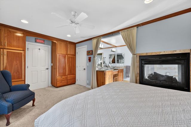 3937 Rustic Rd, Cameron Park, CA 95682