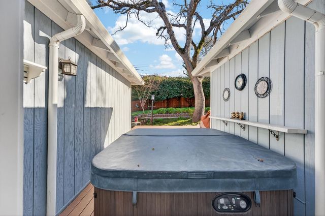 3937 Rustic Rd, Cameron Park, CA 95682