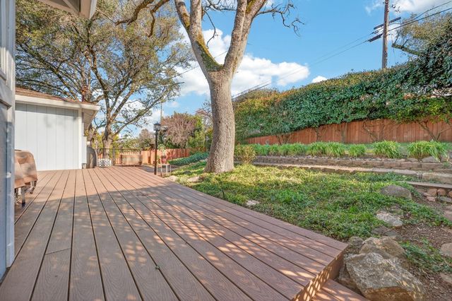 3937 Rustic Rd, Cameron Park, CA 95682