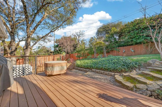 3937 Rustic Rd, Cameron Park, CA 95682