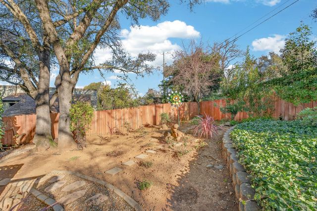 3937 Rustic Rd, Cameron Park, CA 95682